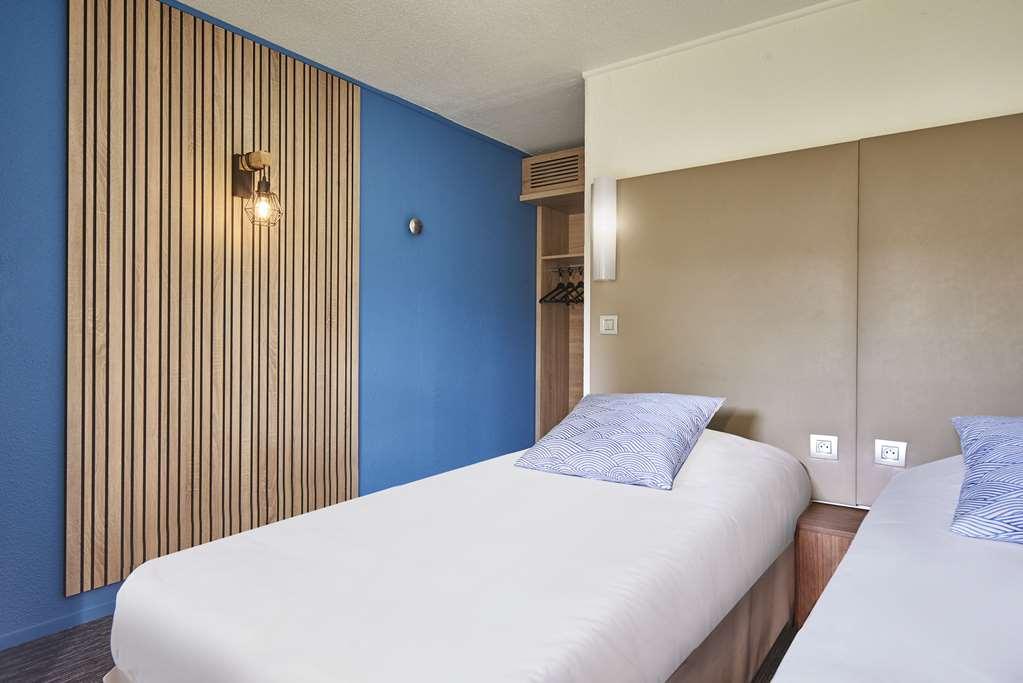 The Originals City Hotel La Verriere-Yvelines Room photo